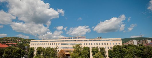 Átadták a PTE ÁOK megújult déli parkját