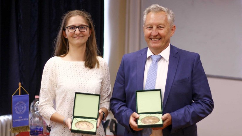 Földtudományi kiválóságokat ismertek el Pécsett