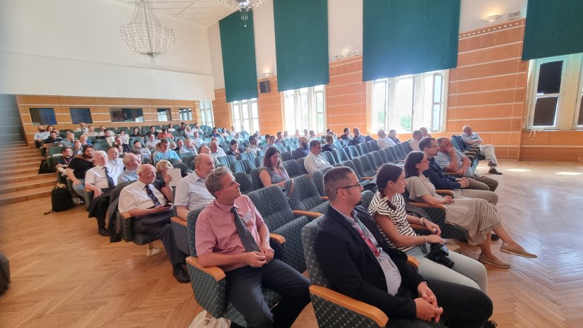 A hazai fizikus közösség legnagyobb tudományos találkozója a TTK-n