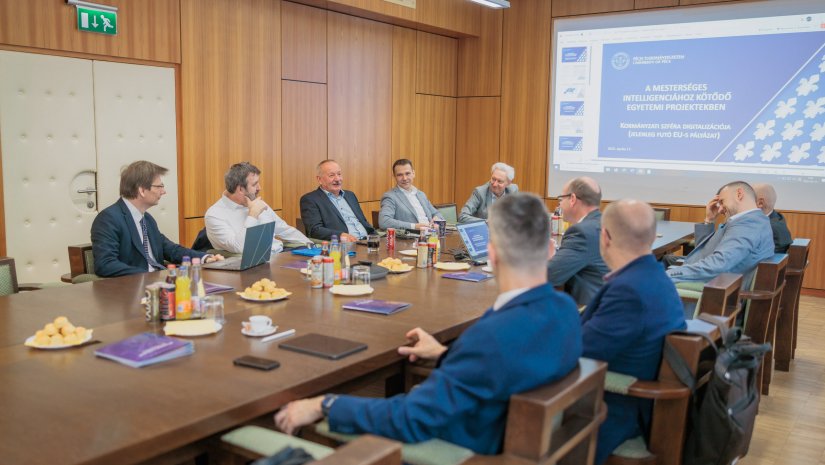 A mesterséges intelligenciával kapcsolatos fejlesztésekről egyeztetett Palkovics László a PTE-n