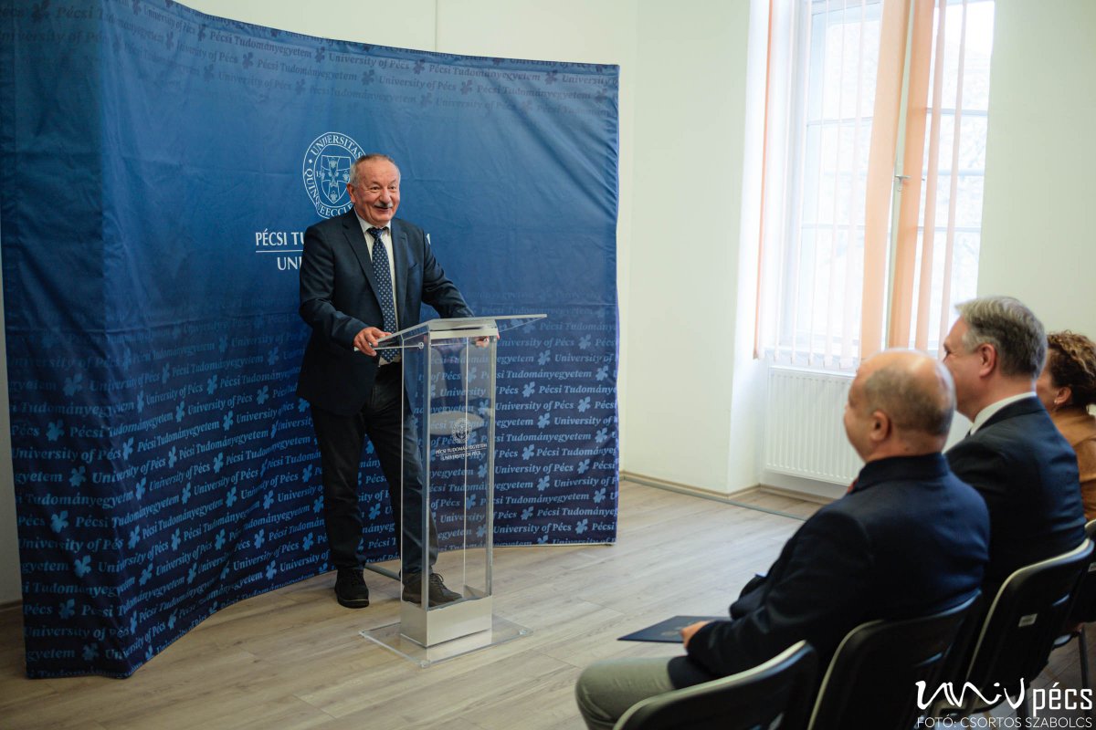 PTE Klinikai Központ Foglalkozásegészségügyi és Munkahigiénés Központ átadó dr. Miseta Attila