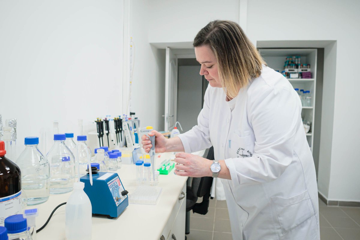 Pécsi Tudományegyetem Szőlészeti és Borászati Kutatóintézet akkreditált borminősítő laboratórium