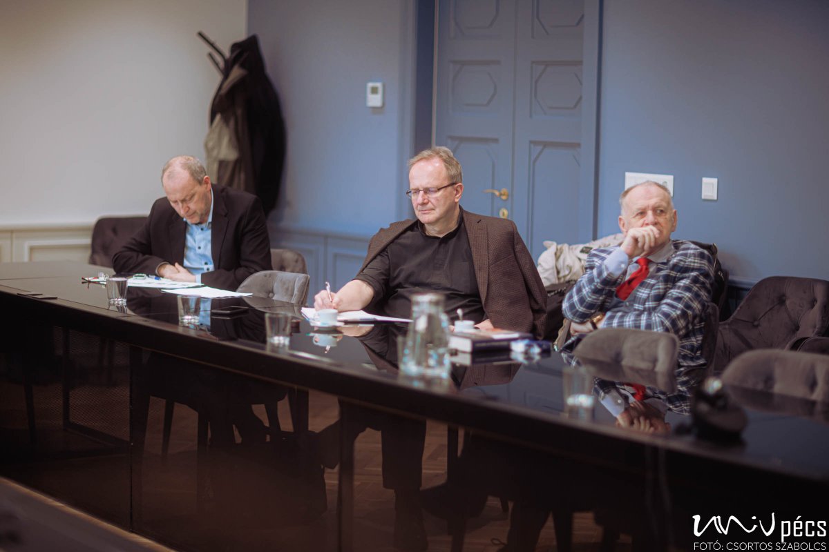 Háború és erkölcs konferencia - PTE ÁJK