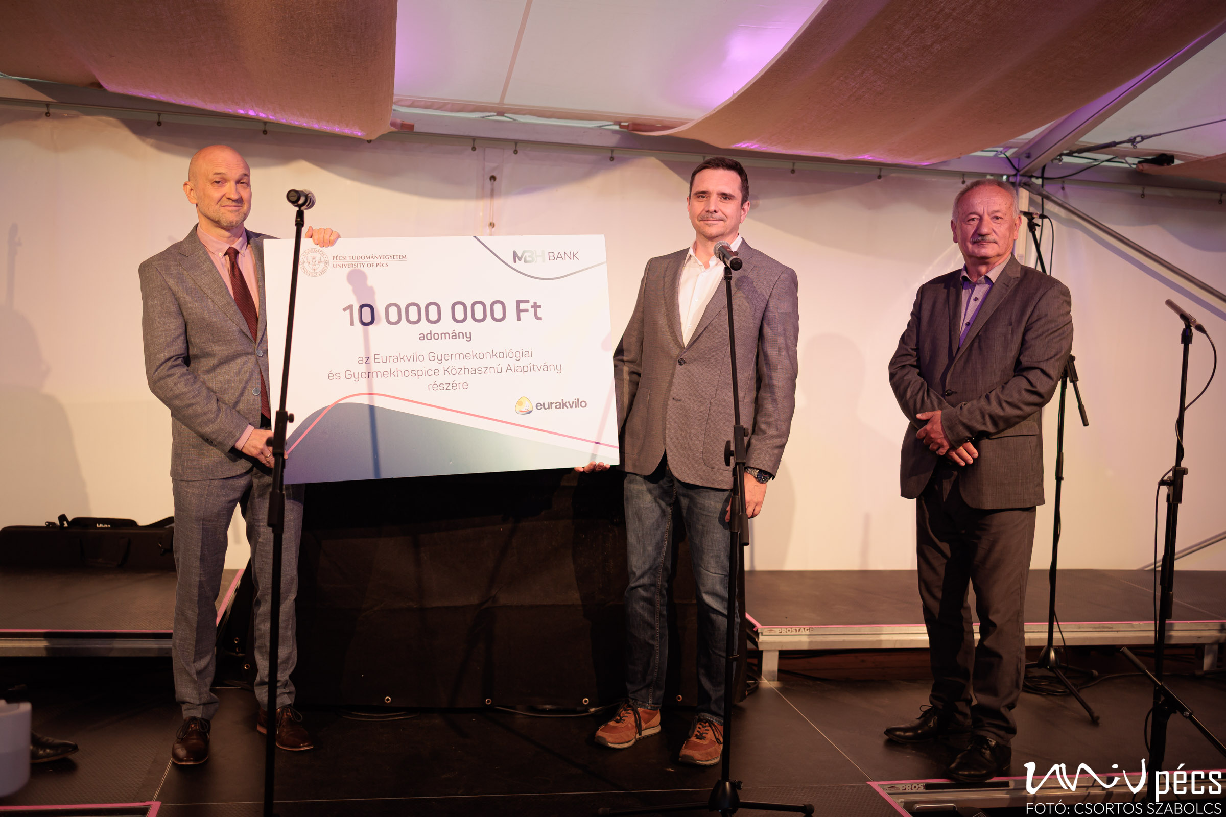 Az MBH Bank 10 millió forinttal segíti a pécsi gyermekonkológiai osztály fejlesztését