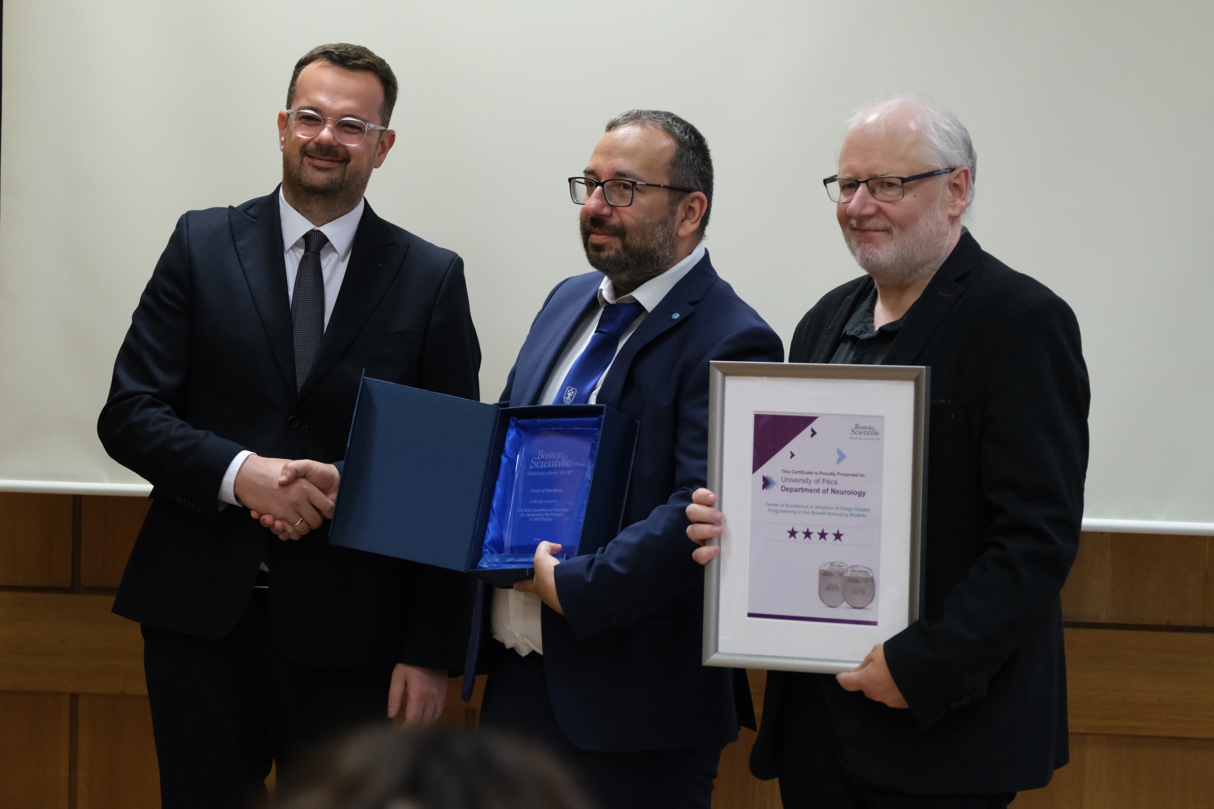 Pécs clinic receives prestigious award