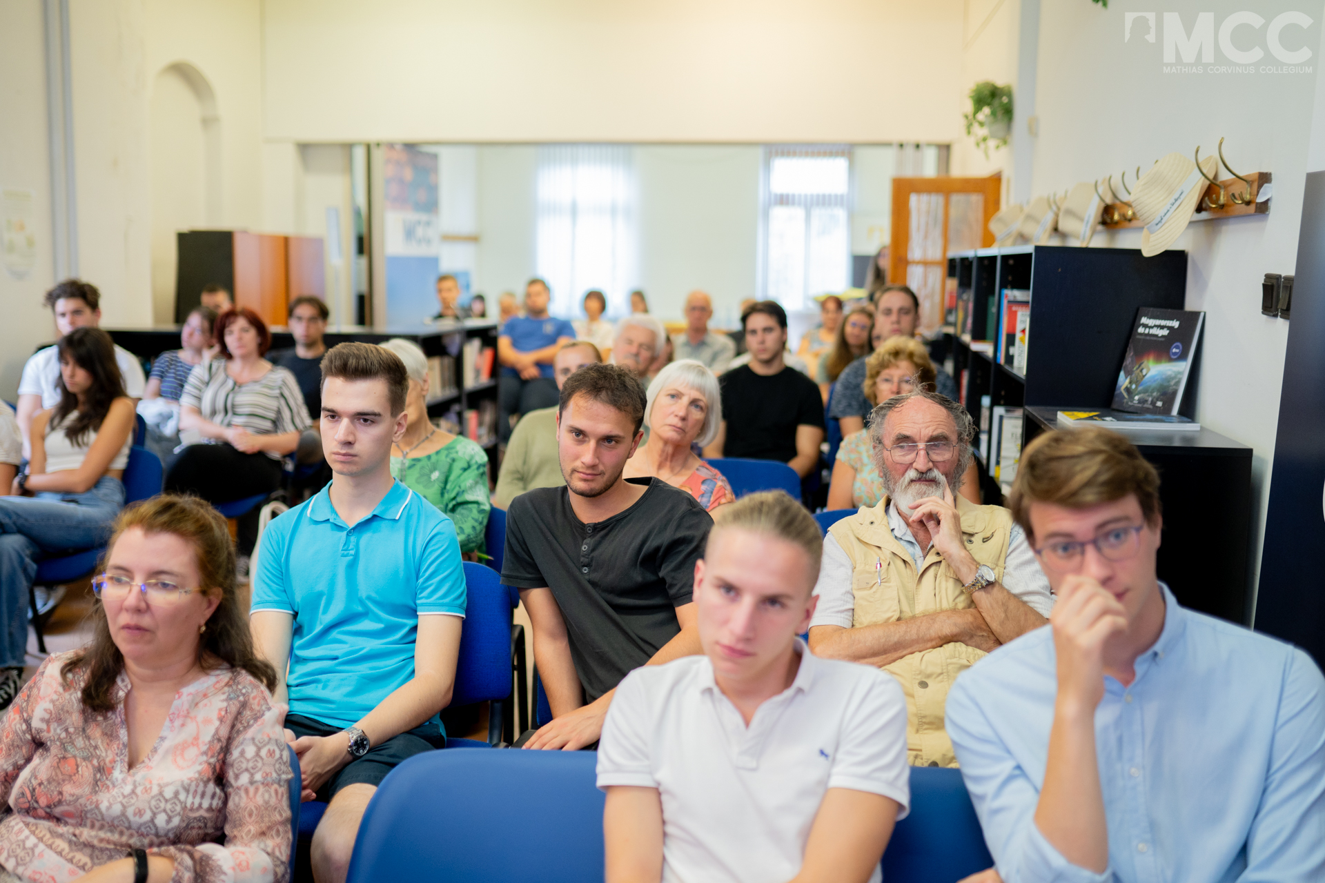 Kritikus gondolkodás és véleményütköztetés
